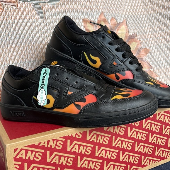 Vans WMNS Lowland Cc
(Lenticular)BIkprsmmnorng
VN0ATZY9QP
Sneakers G - Picture 6 of 16